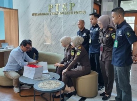 Hari ini berkas perkara Pegi Setiawan diserahkan Polda Jabar ke Kejati Jabar, Kamis (20/6/2024) [jpnn]