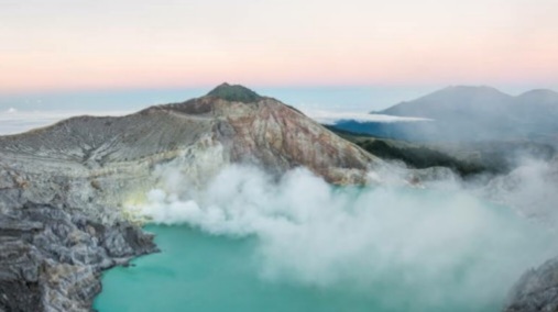 Status Gunung Ijen naik jadi waspada, warga diminta waspada gas beracun [bwi24jam]