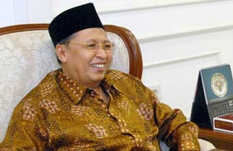 Kabar duka Wakil Presiden RI ke-9, Hamzah Haz telah meninggal dunia dengan usia 84 tahun [poskota]