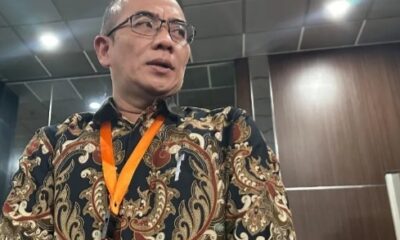 Presiden Joko Widodo (Jokowi) telah meneken keputusan presiden (keppres) pemberhentian Hasyim Asy'ari dari jabatan anggota KPU [antara]