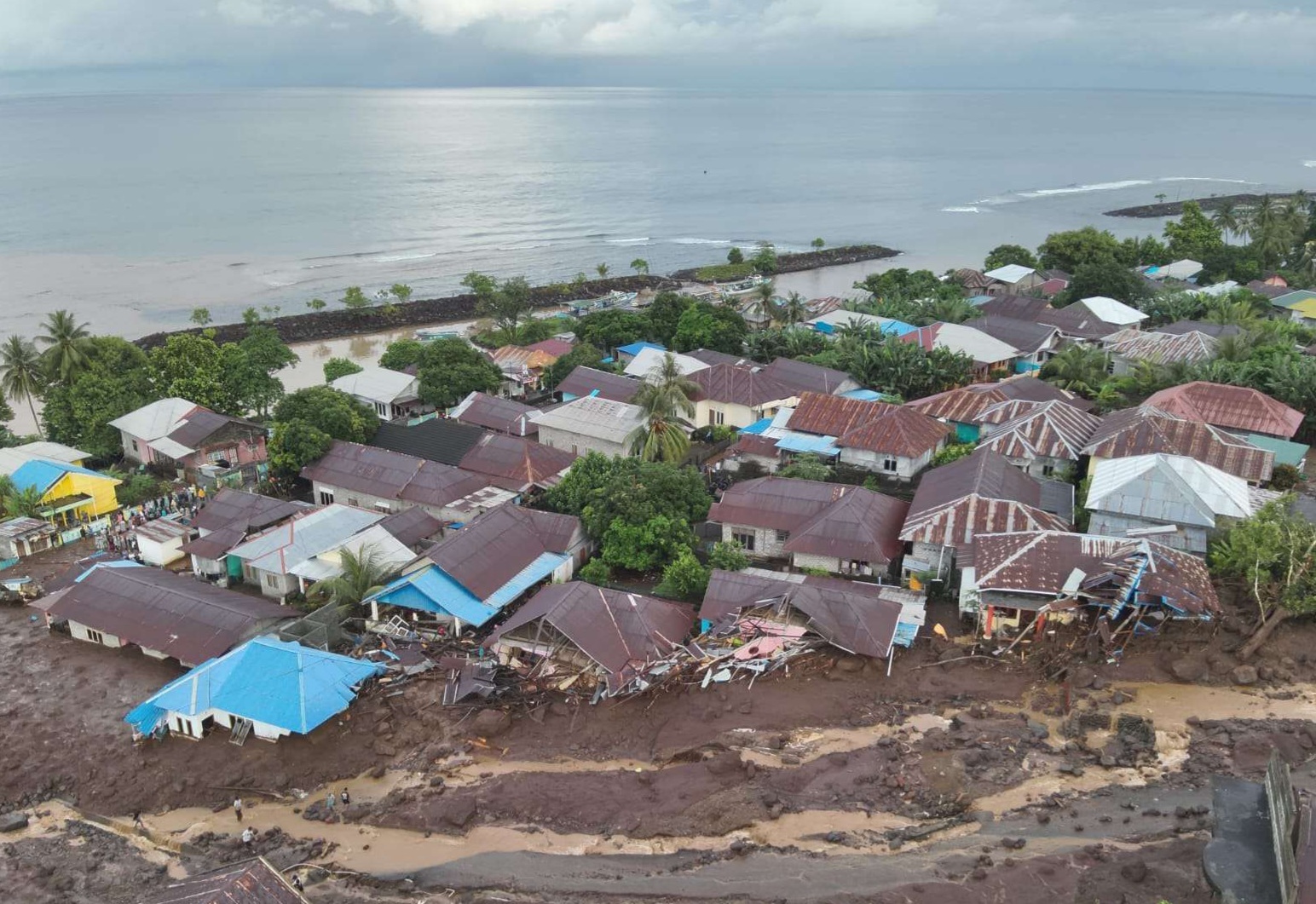 Banjir bandang di Ternate, Maluku Utara [rri]