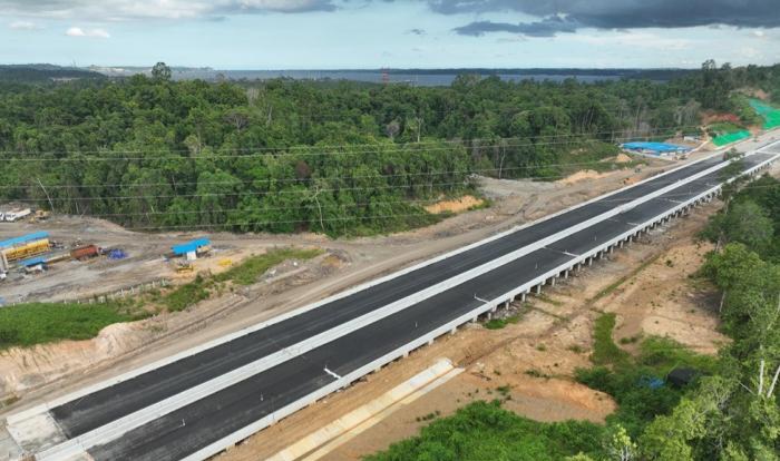 Ketua Satgas Pembangunan Infrastruktur Ibu Kota Nusantara (IKN) Kementerian PUPR, Danis Hidayat Sumadilaga menuturkan mulai hari Sabtu (10/8/2024), beberapa ruas jalan Tol IKN akan dibuka fungsional [idxchannel]