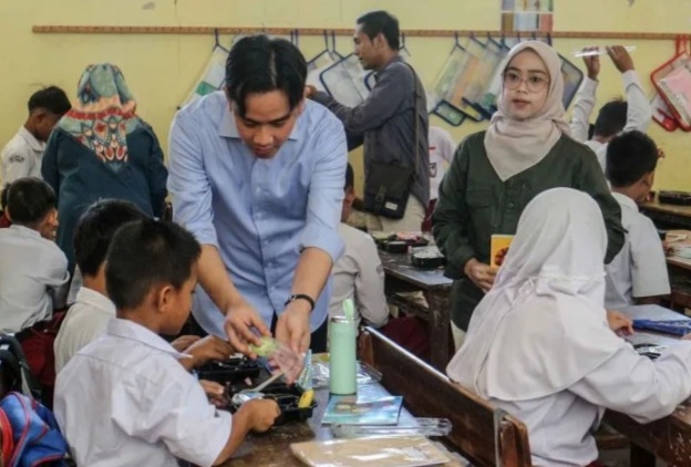 Ilustrasi uji coba program makan bergizi gratis yang diusung oleh Prabowo-Gibran [antaranews]