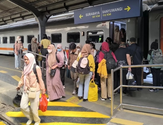 Ilustrasi penumpang KAI Daop 9 Jember [jawapos]