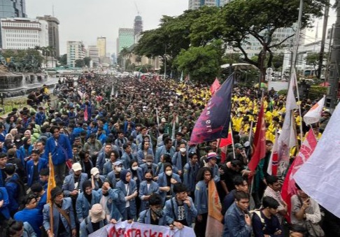 Aksi demo indonesia gelap [sakawarta]