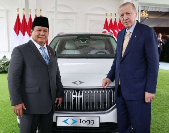 Presiden Endorgan berikan mobil listrik ke Pesiden Prabowo Subianto [headlinebogor]