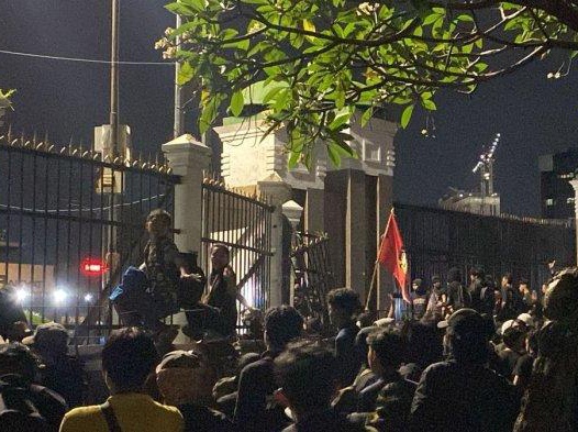 Aksi massa tolak RUU TNI [tribunnews]