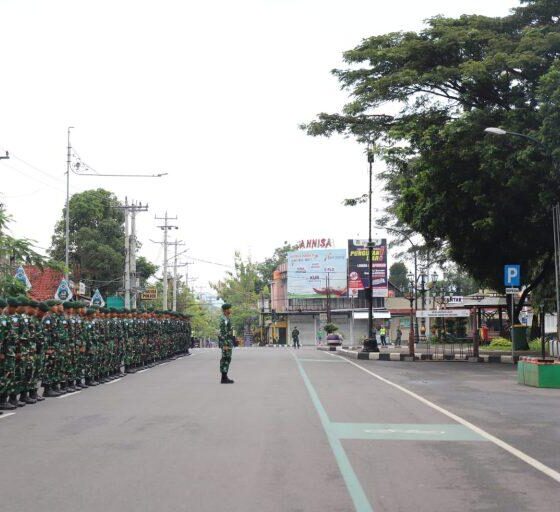 Bupati Purworejo, Yuli Hastuti sebagai pemimpin upacara pelepasan Satgas BGC TNI KONGA 39-G MONUSCO YONIF 412/BES/6/2 KOSTRAD [mercusuar]