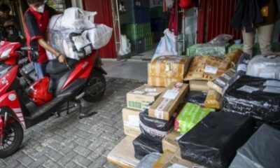Ilustrasi kurir paket [antaranews]