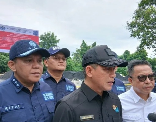 Menteri Lingkungan Hidup, Hanif Faisol Nurofiq [antaranews]