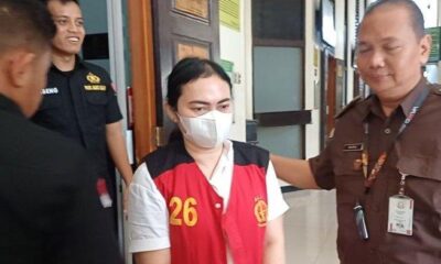 Darmawati saat di Pengadilan Negeri Jakarta Selatan [tribunnews]