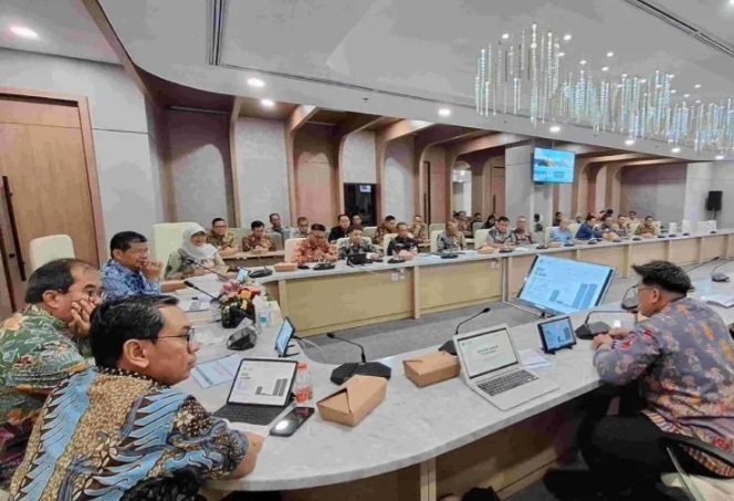 Pemprov DKI Jakarta mengadakan rapat koordinasi lintas sektor untuk membahas langkah efektif menangani permasalahan tawuran dan kemacetan [antara]