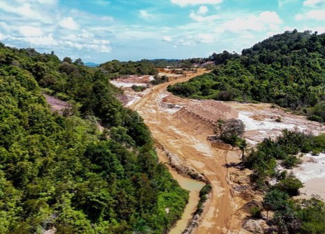 Terjadi kerusakan di Pulau Citlim akibat tambang [detik]
