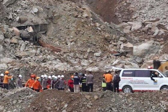 Longsor Gunung Kuda [tribunnews]