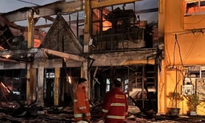 Kebakaran gedung Disnaker Riau [rri]