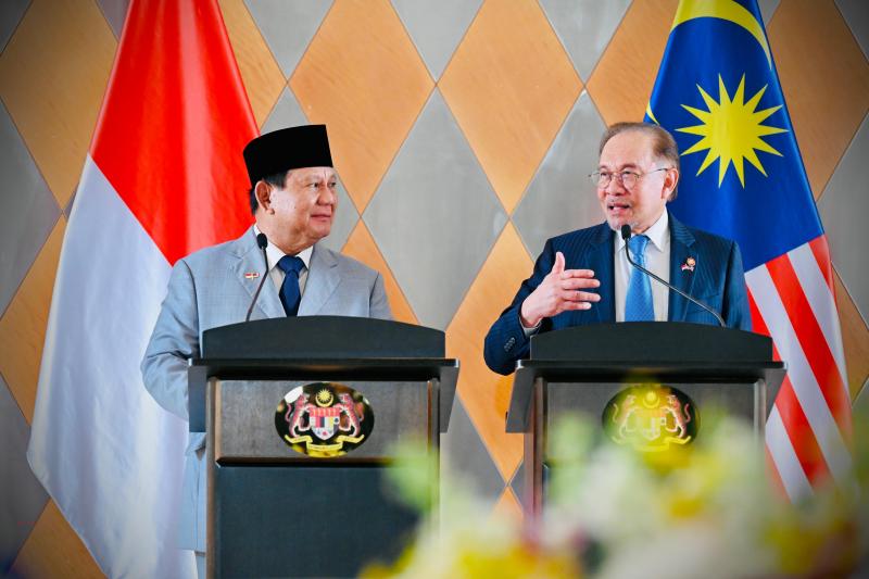 PM Malaysia Anwar Ibrahim berkunjung ke Indonesia disambut Presiden Prabowo Subianto [indonews]