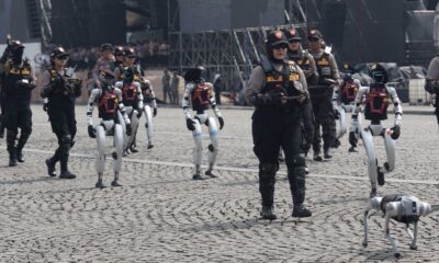 Robot humanoid dan k9 di hut bhayangkara saat HUT ke-79 Bhayangkara [beritanasional]