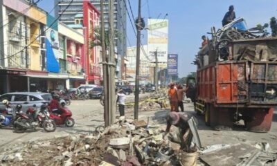 Pembongkaran bangunan liar di Kalimalang, Bekasi [tribunnews]