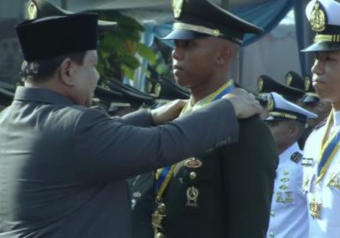 Presiden Prabowo lantik perwira tni-polri 2025 di istana [inews]