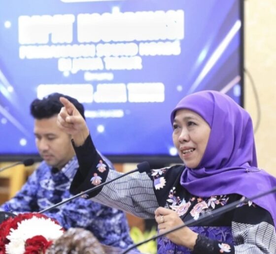 Gubernur Jawa Timur Khofifah Indar Parawansa teken aturan sound horeg bersama Kapolda dan Pangdam [kumparan]