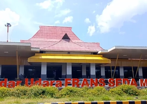 Bandara Frans Seda Maumere sementara ditutup dampak Erupsi Gunung Lewotobi Laki-laki [nttmediaexpress]