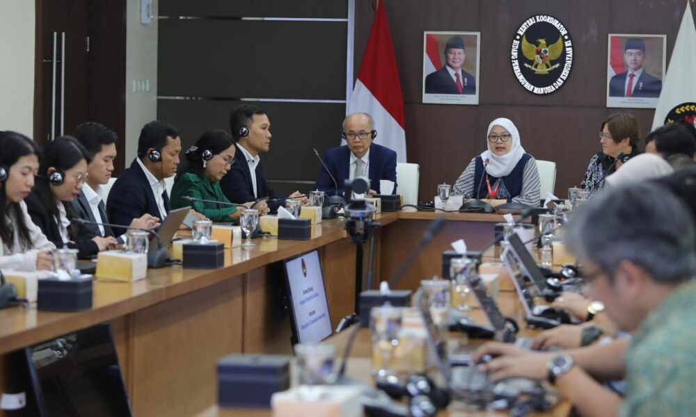 Pertemuan Kementerian Koordinator Bidang Pembangunan Manusia dan Kebudayaan (PMK) dengan delegasi Kamboja membahas tentang perlindungan Warga Negara Indonesia (WNI) dari bencana alam di Kamboja [kemenkopmk]
