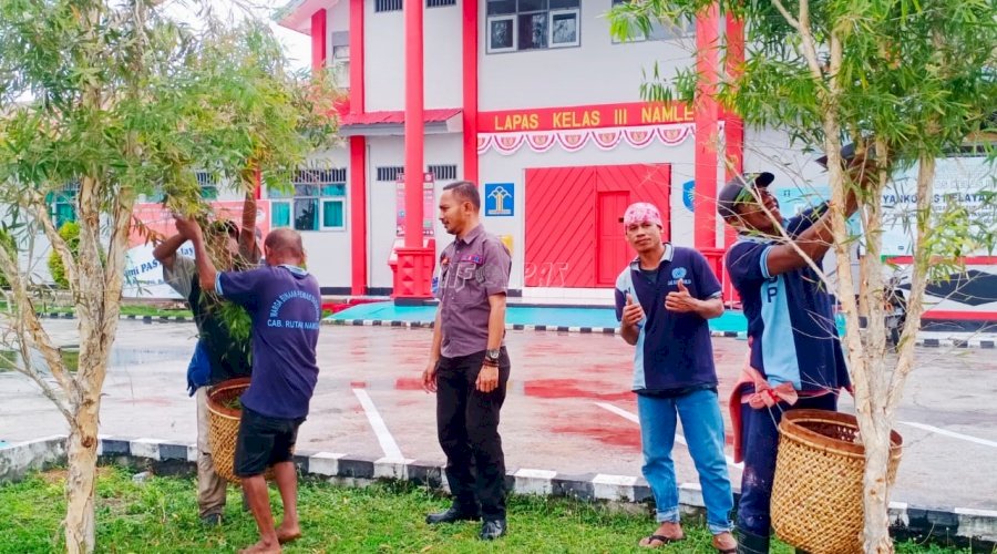 Lapas Namlea produksi minyak kayu putih dan raih penghargaan di IPPAFest 2025 [ditjenpas]