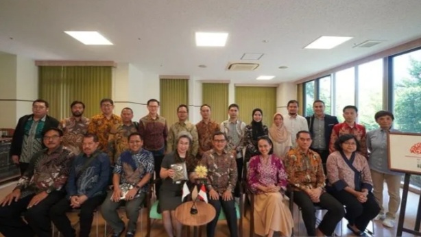 Menteri P2MI Abdul Kadir Karding berkunjung ke Rumah Lansia Elizabeth, Tokyo, Jepang [antaranews]