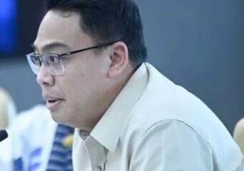Wamenkomdigi Angga Raka Prabowo [hallo]