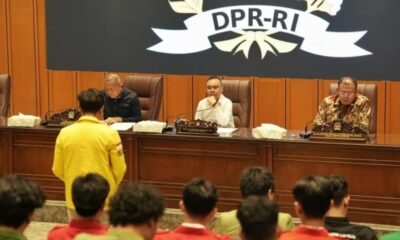 Wakil Pimpinan DPR RI Temui Perwakilan Aliansi Mahasiswa [disway]