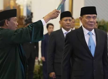 Djamari Chaniago dilantik jadi Menko Polkam [diskursusnetwork]