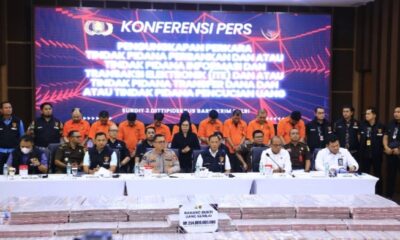 Kasus pemindahan uang dari rekening dormant diungkap pihak kepolisian. 2 Orang Tersangka juga terlibat kasus pembunuhan kacab Bank BUMN [jawapos]