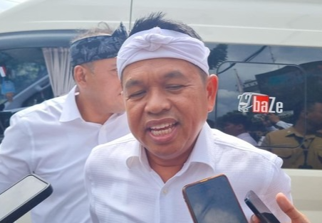 Dedi Mulyadi kunjungi pengelolaan sumber air Aqua [harianjabar]
