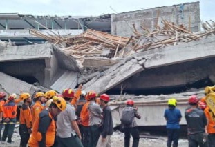 Evakuasi korban reruntuhan Ponpes Al Khoziny [bisnis]
