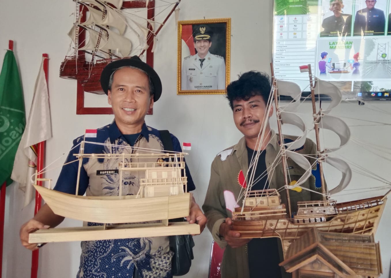 Perajin Perahu Miniatur Asal Indramayu [disway]