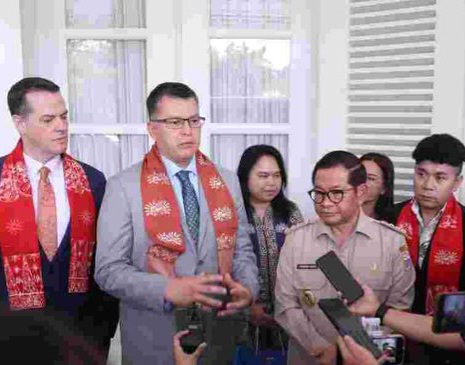 Gubernur DKI Jakarta Pramono Anung bertemu delegasi kehormatan dari Arizona House of Representatives di Balai Kota DKI Jakarta [ntvnews]