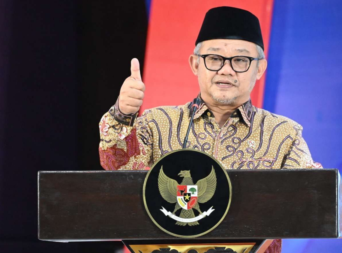 Mendikdasmen  Abdul Mu’ti saat peringatan Hari Guru Nasional [rri]