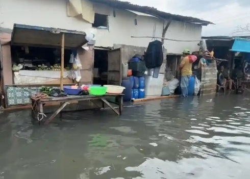 Ilustrasi banjir rob [tribunnews]