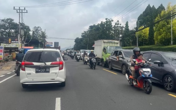 Ada car free night di jalur puncak bogor saat malam pergantian tahun 2026 [jawapos]