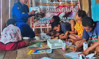 Aipda Imbron Kurniawan Inisiasi Perpustakaan Terapung di Jayapura [pembaruanpapua]