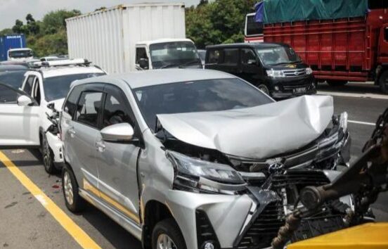 Ilustrasi tabrakan beruntun di jalan tol [mpm-rent]