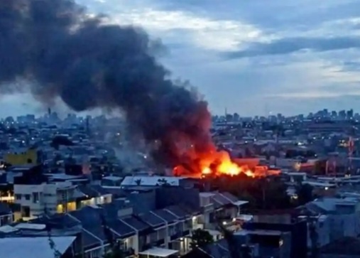 Kebakaran di Kapuk Muara [tribunnews]