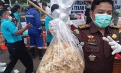 Kejari Bogor Musnahkan Keripik Pisang Narkoba [detik]
