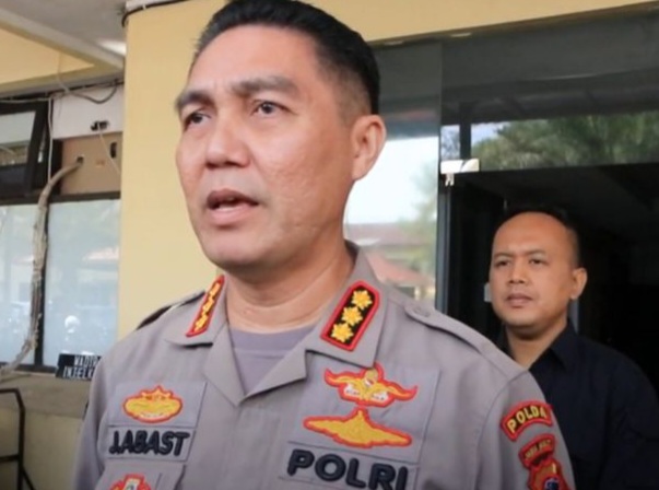 Kombes Pol Jules Abraham Abast [kilasjatim]