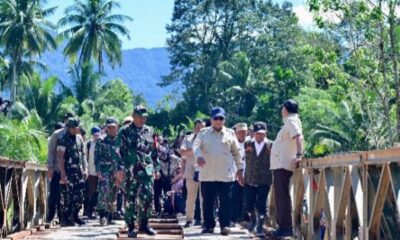 Presiden Prabowo meninjau jembatan bailey [teritorial]