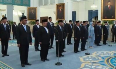Presiden Prabowo Subianto melantik 16 Anggota Dewan Energi Nasional di Istana [tribunnews]