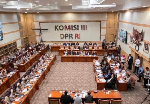 DPR setuju Polri tetap berada di bawah Presiden [idxchannel]