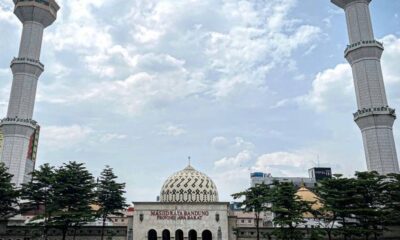 Masjid Raya Bandung di Jawa Barat [pikiranrakyat]