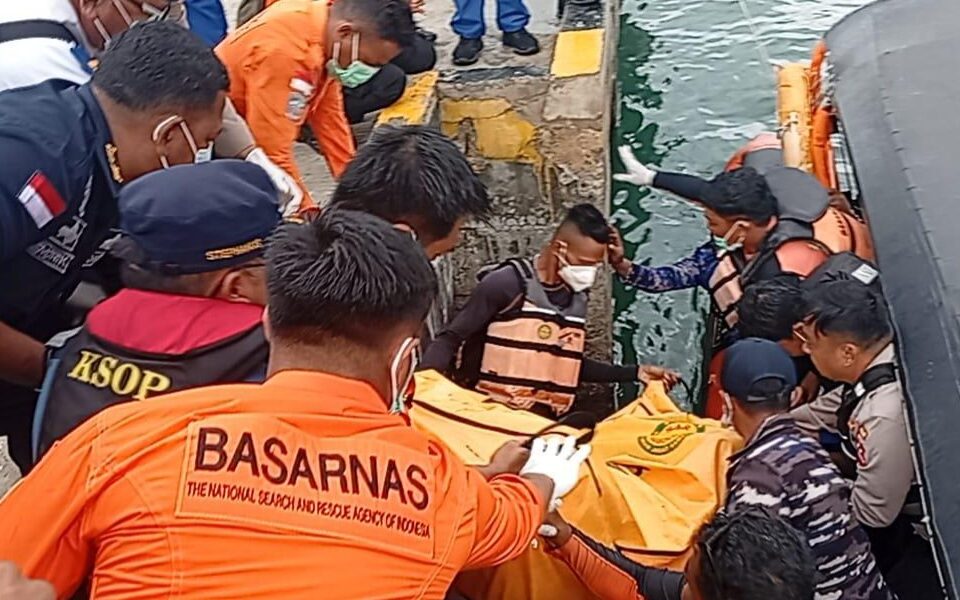 Pencarian Pelatih Velencia yang tenggelam di Labuan Bajo [liputan6]