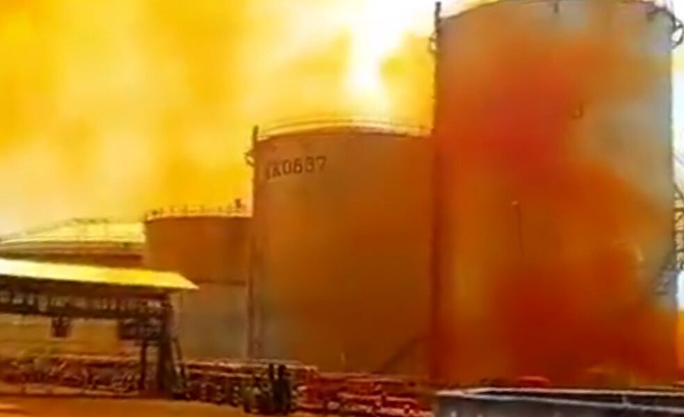 Asap Oranye dari Pabrik di Cilegon [disway]